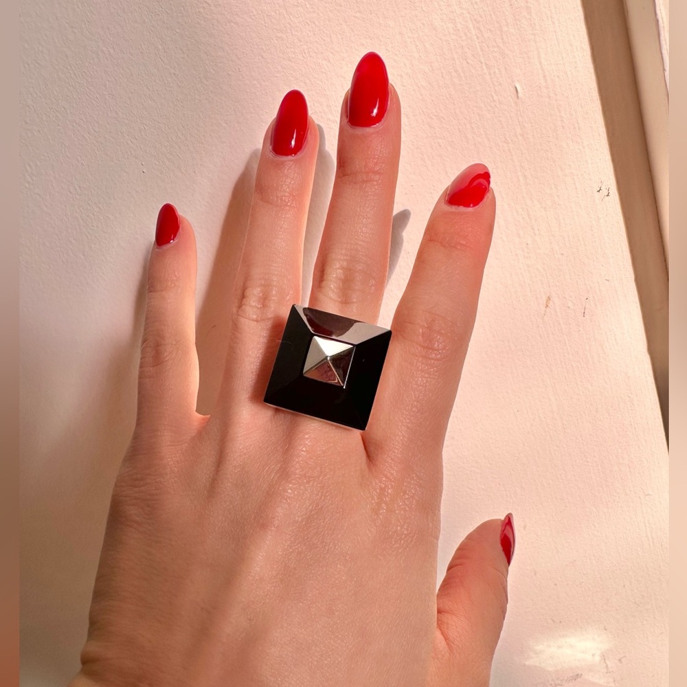 Elegant Givenchy Pyramid Statement Cocktail Ring, Stainless Steel, Size S (7)